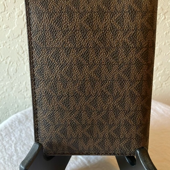 Michael Kors: Brown Passport Holder- card slots - Picture 3 of 14